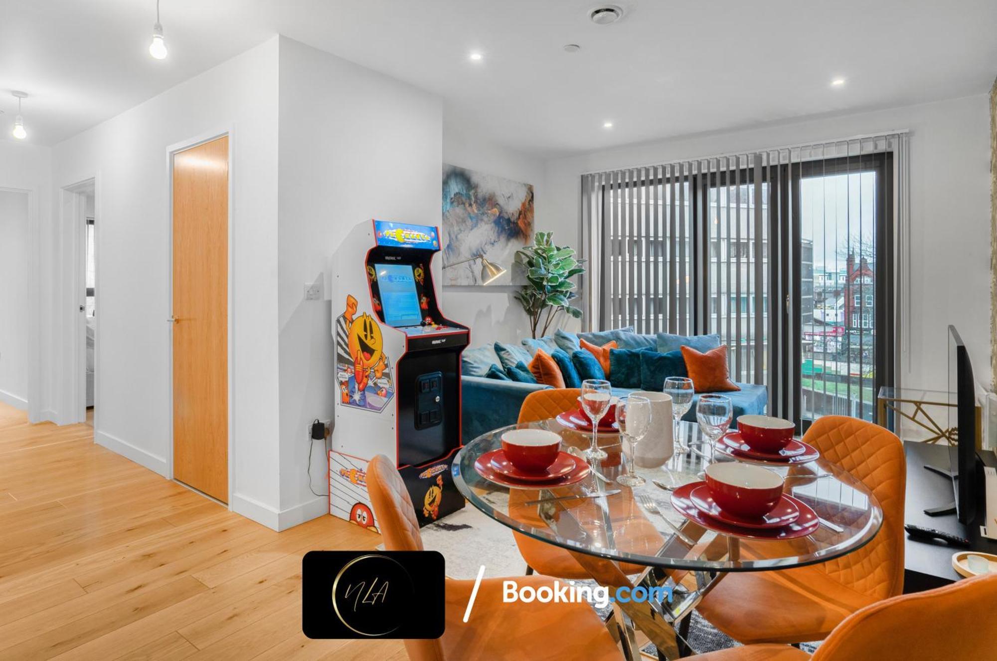 City Centre Apartment With Free Parking, 2 Bathrooms, Netflix And Wifi - Suitable For Contractors And Families - By Noor Luxury Accommodations Birmingam Exterior foto