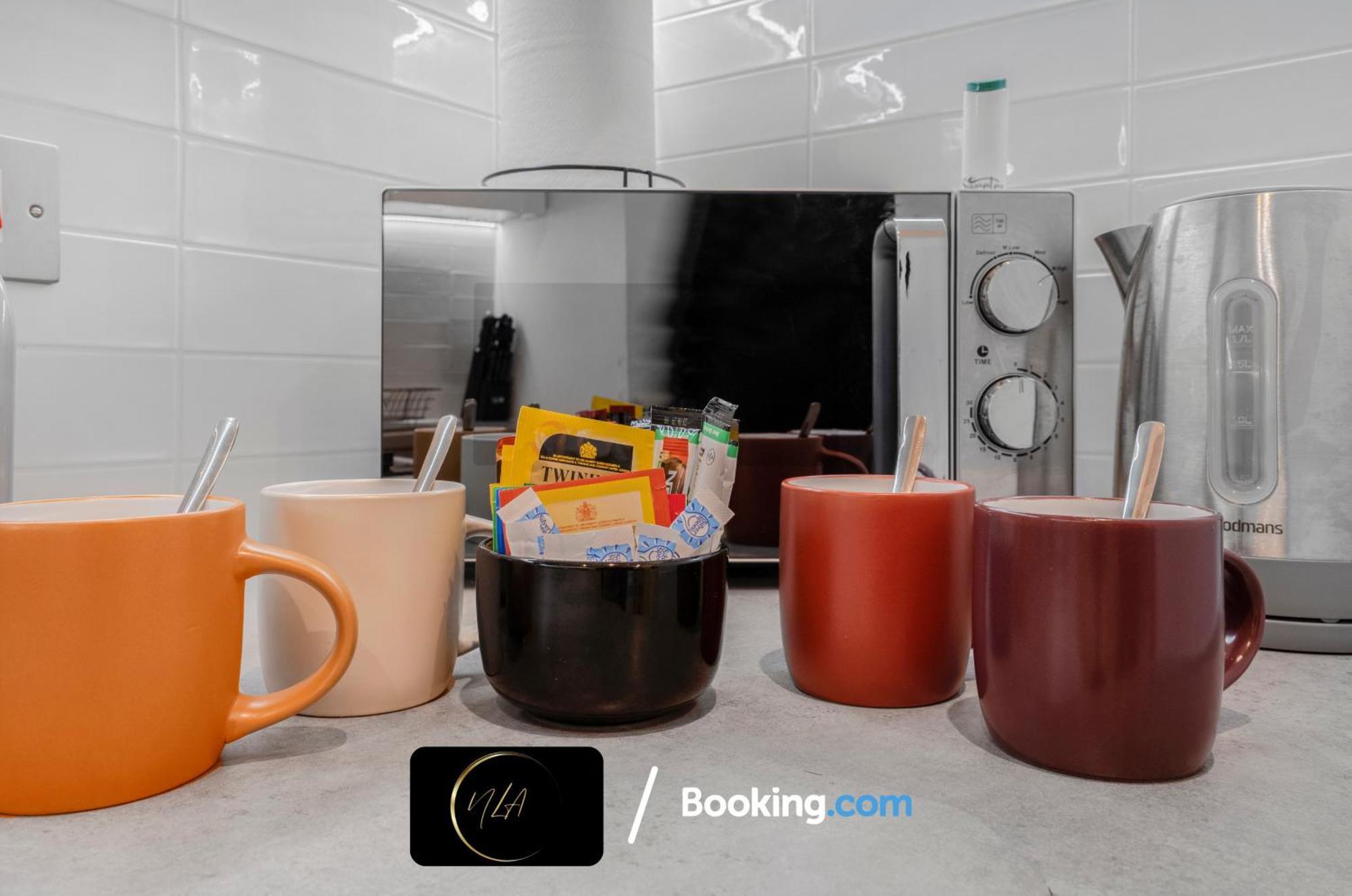 City Centre Apartment With Free Parking, 2 Bathrooms, Netflix And Wifi - Suitable For Contractors And Families - By Noor Luxury Accommodations Birmingam Exterior foto